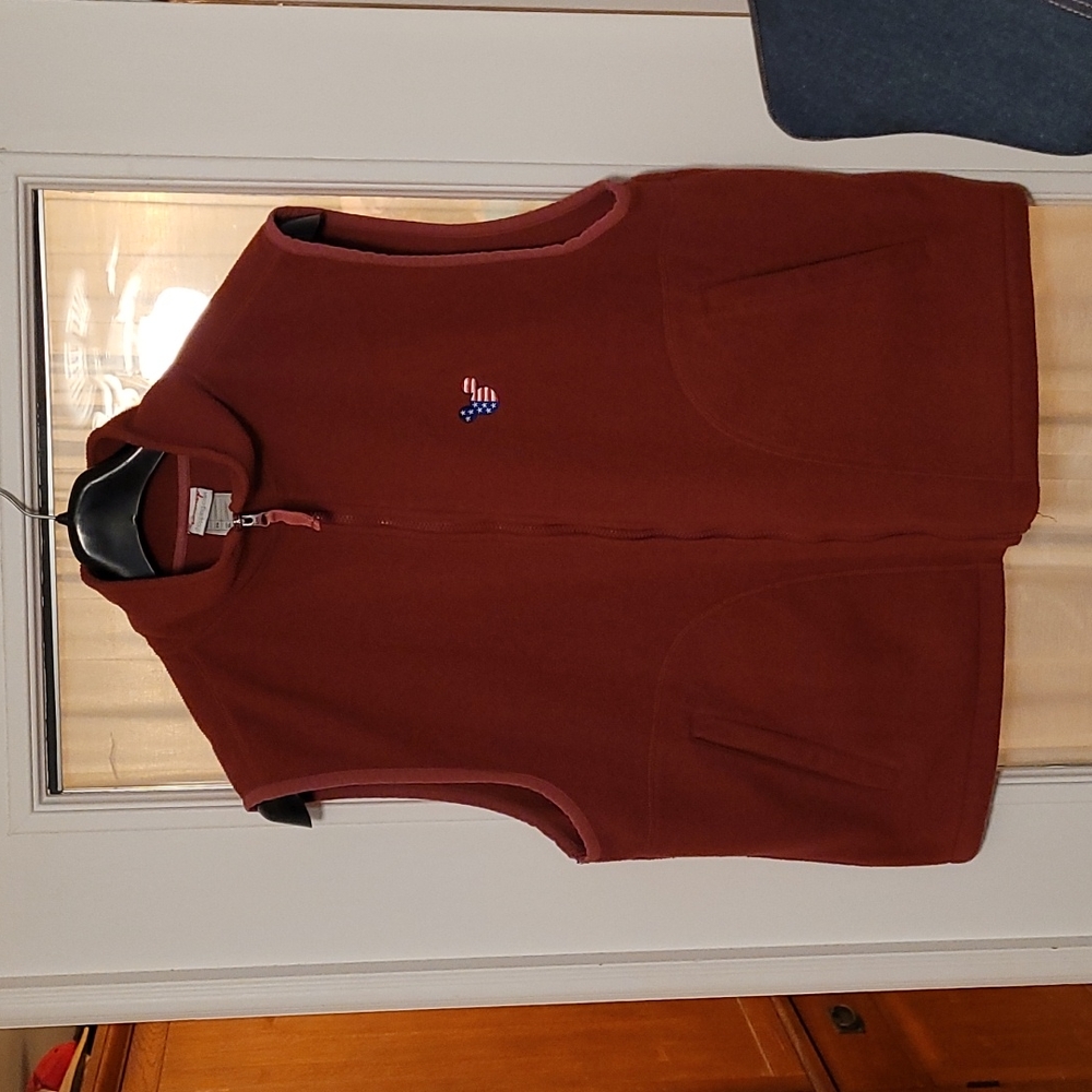 Disney men's XL dusky red fleece vest